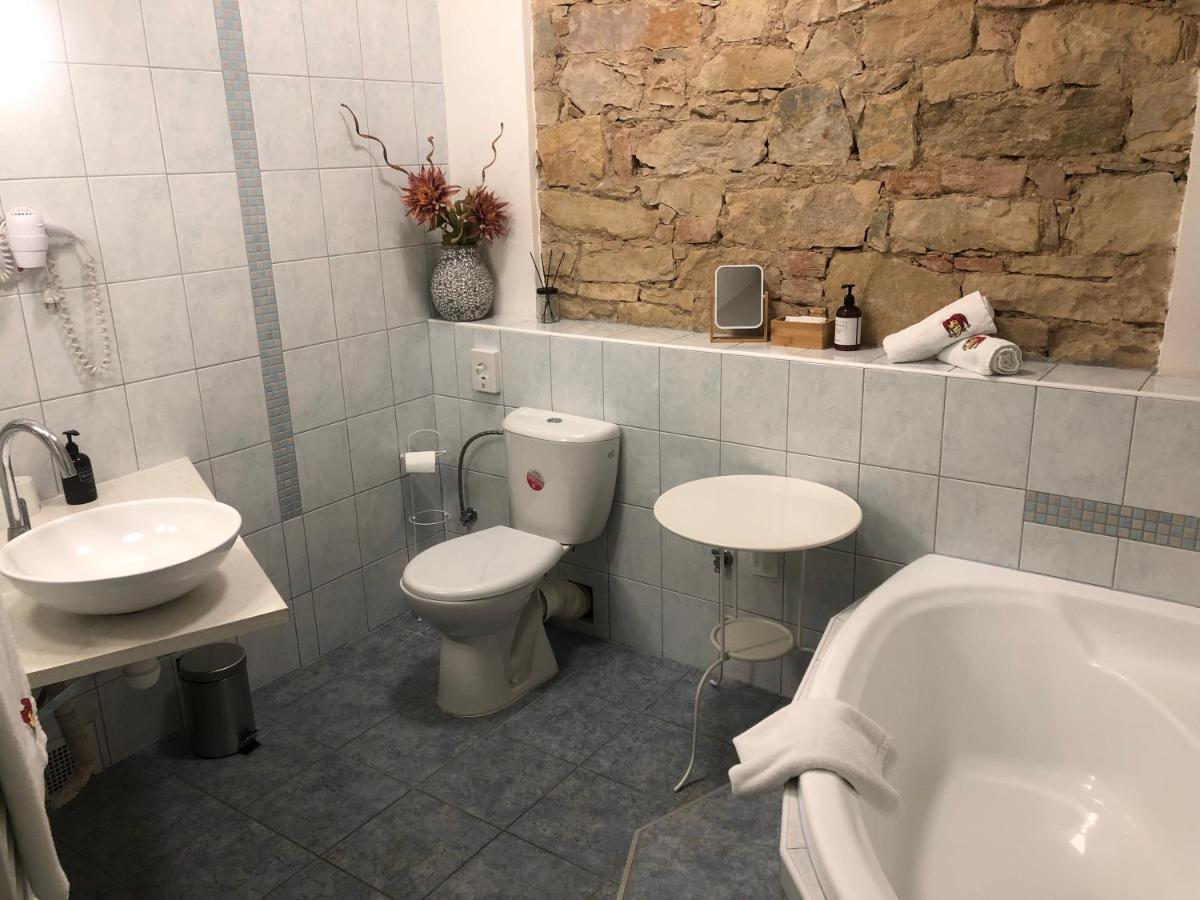 Penzion U Kaspara Lovosice Extérieur photo